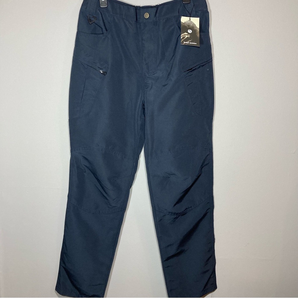 Men's Outdoor Equipment Cargo Pants Navy Sz L
Water Resistant Tactical Ripstop